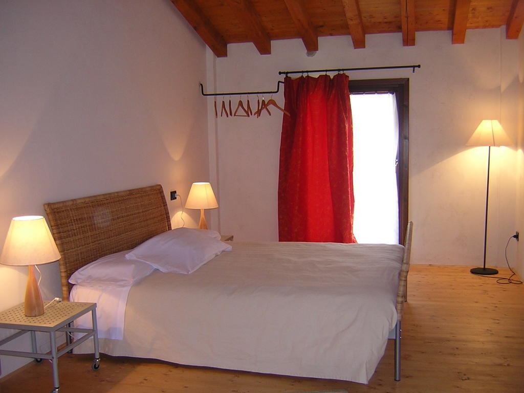 Agriturismo Trebisonda Country Resort Monzambano Pokoj fotografie